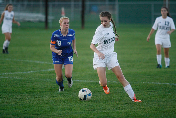 New girls soccer coach opens season with high expectations: Season preview