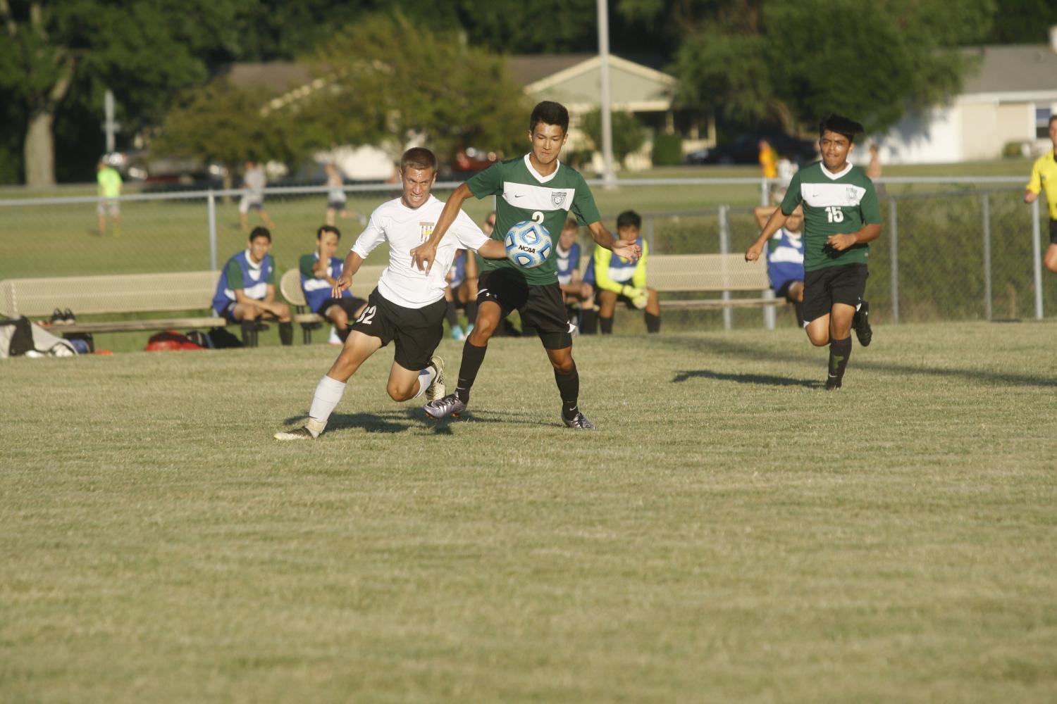 Boys soccer looks to build consistensy, offensive power: Season Preview