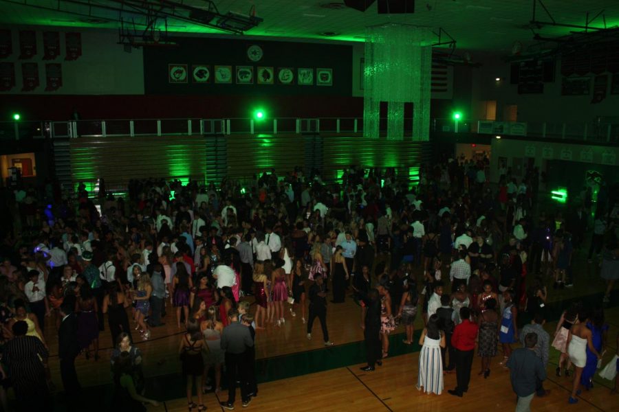 Homecoming+2019+Dance%2C+Emerald+City+Ball%3A+Photo+Gallery