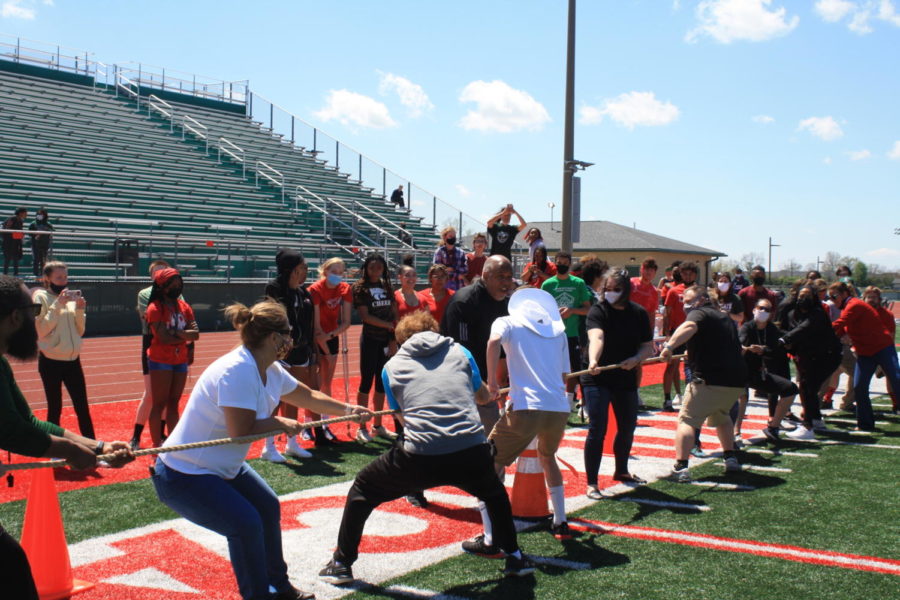 Photo gallery: Juniors defeat Seniors in Pass the Torch competition