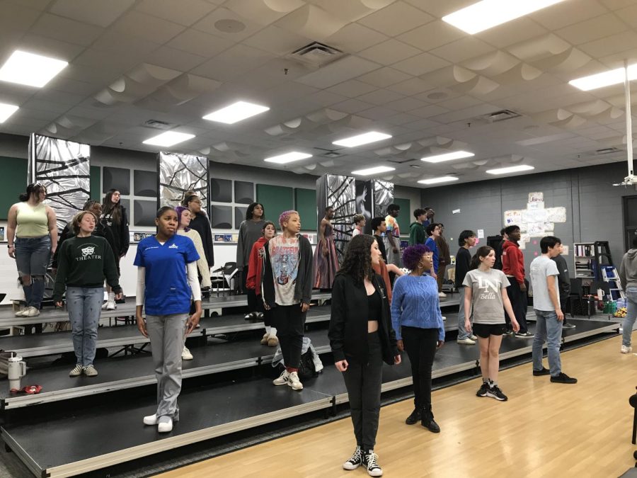The Legacy show choir rehearses during G4. Both Bella and Legacy made it to finals at their first competition. Photo by Daniel Perez. 