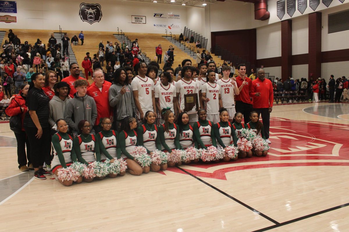 Boys basketball team wins second consecutive sectional title