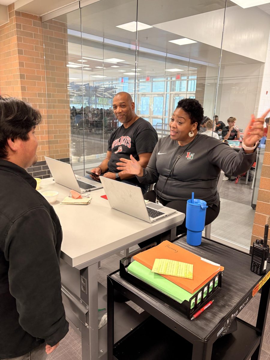 Ayanna Williams, senior assistant principal, monitors lunch during R7. Last year she oversaw the sophomore class, but is now in charge of the seniors.
